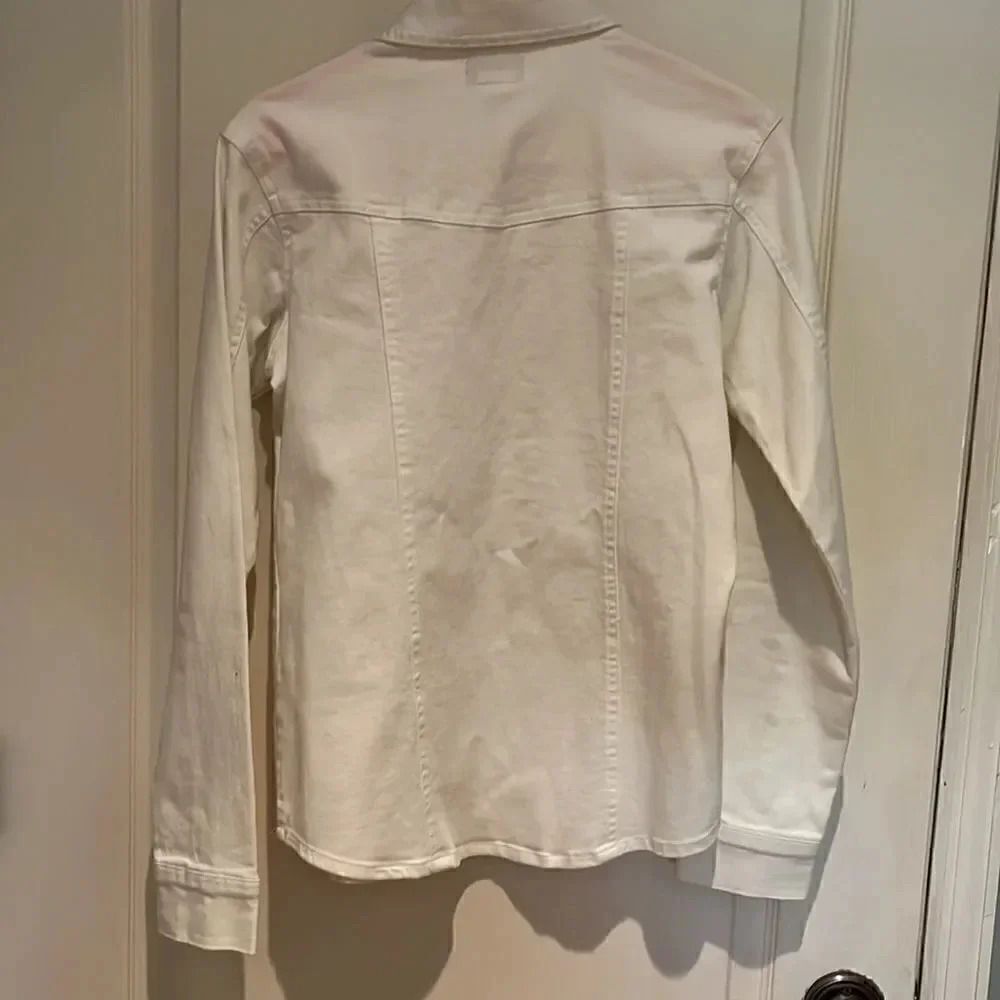 Wrangler Shacket Size M  - Picture 4 of 4